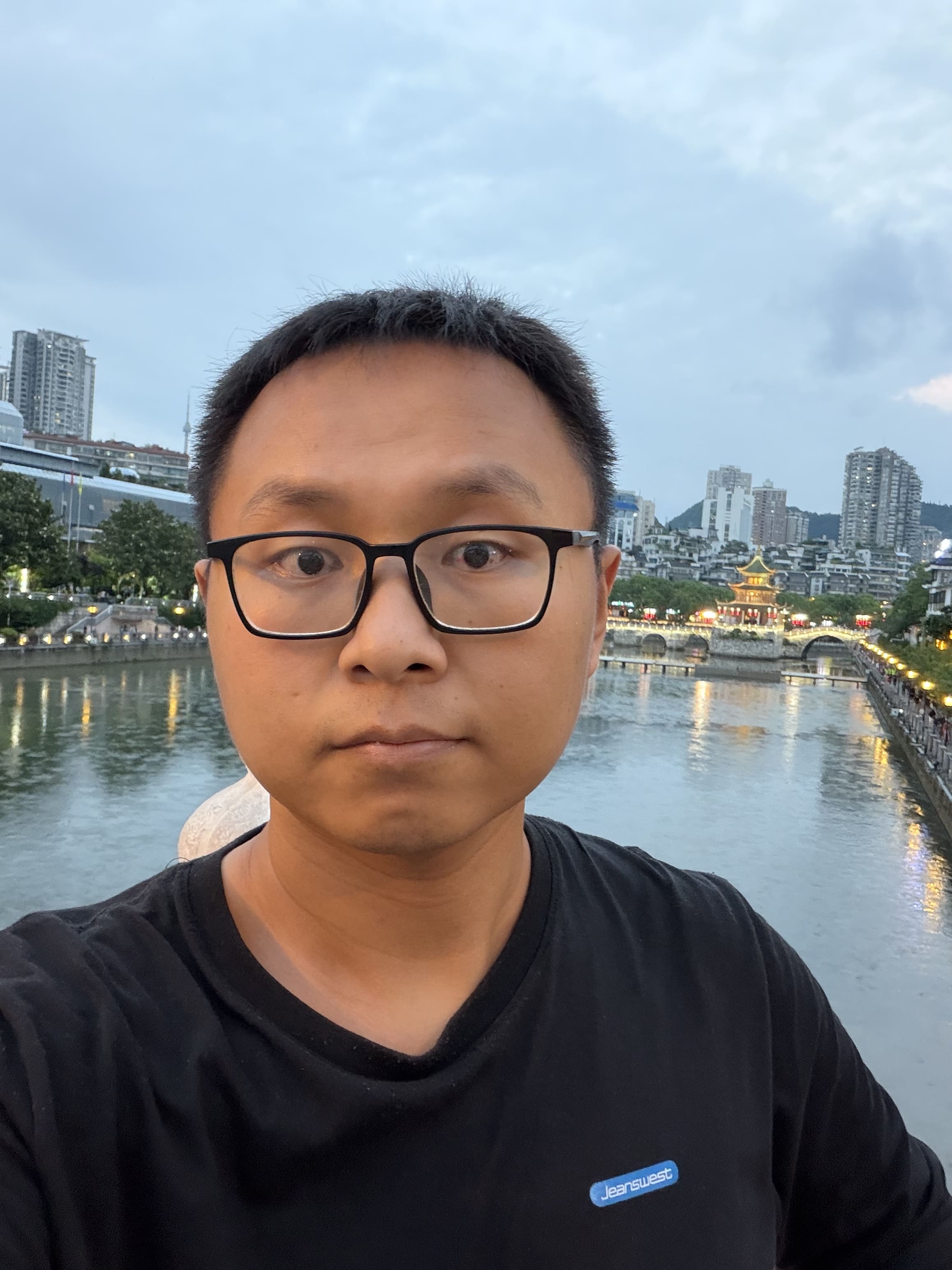张震坤老师